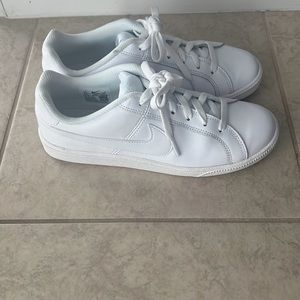 Nike Shoes 7.5